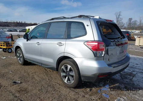 2018 Subaru Forester 2.5I z USA, uszkodzony, nr VIN JF2SJABC7JH512104